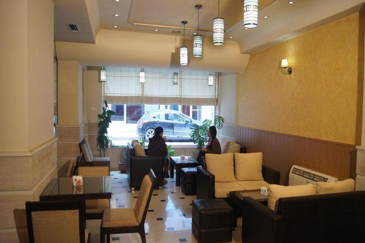 Bristol Hotel 3*
